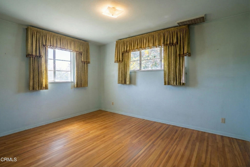 MLS #V1-33301 image #11