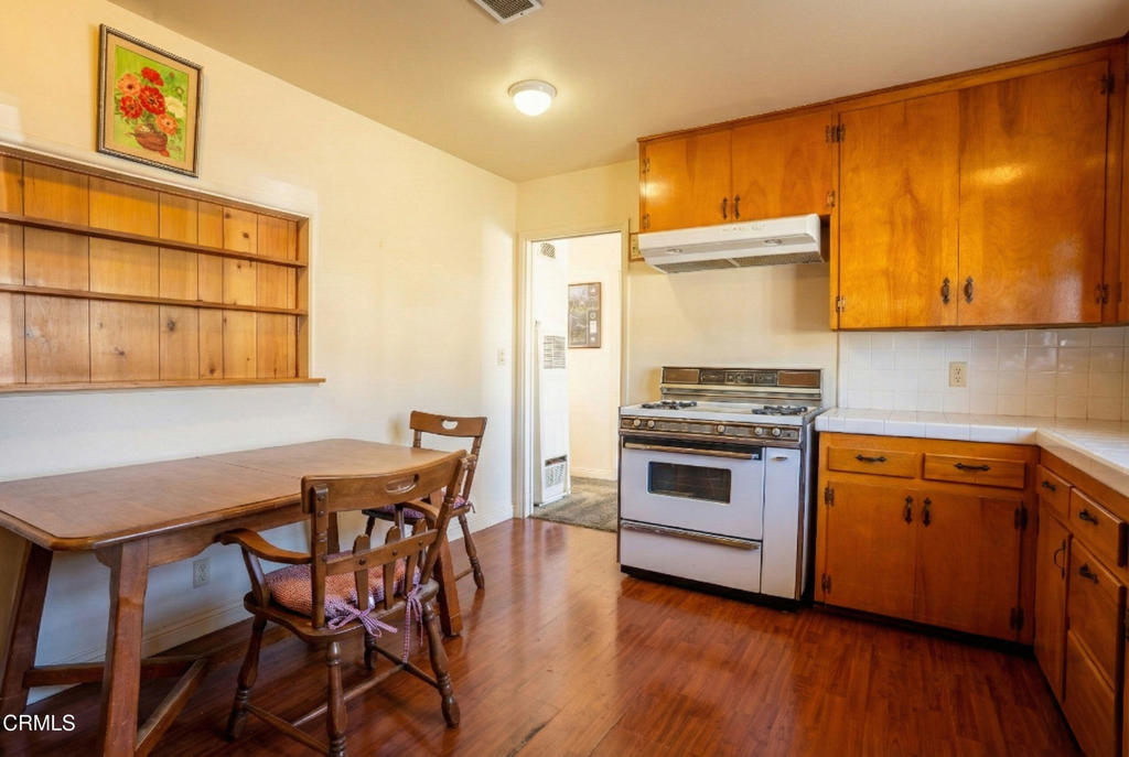 MLS #V1-33301 image #2