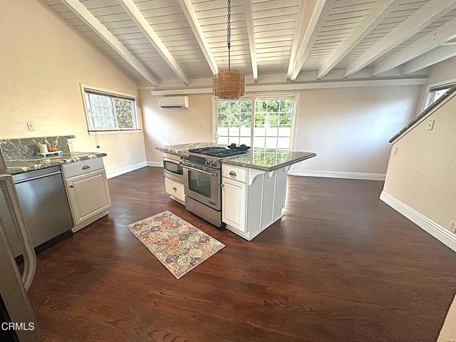 MLS #V1-33302 image #11