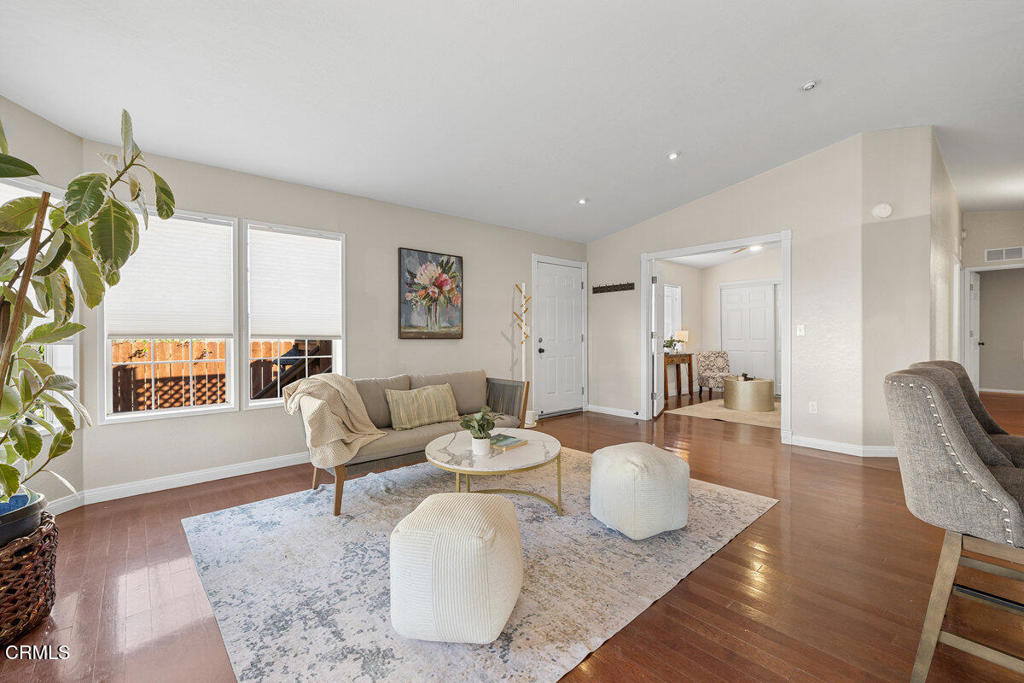 MLS #V1-33303 image #3