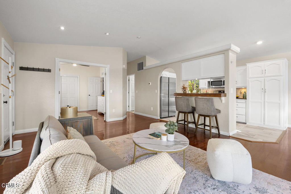 MLS #V1-33303 image #6