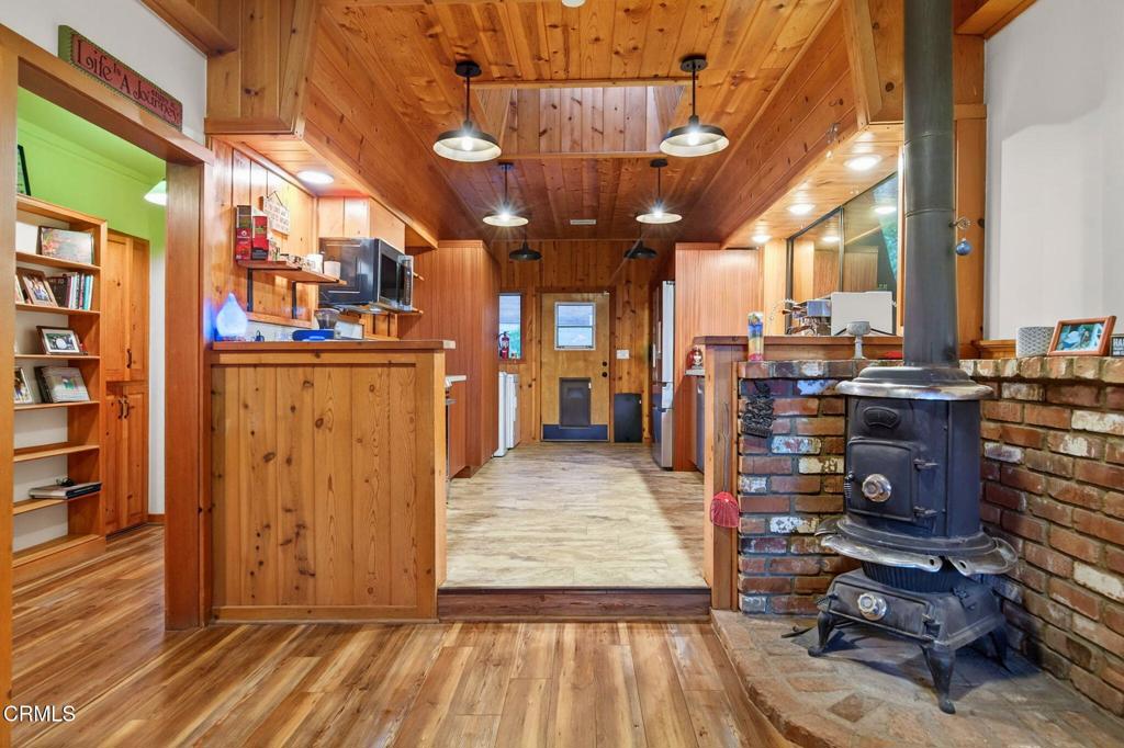 MLS #V1-33304 image #13