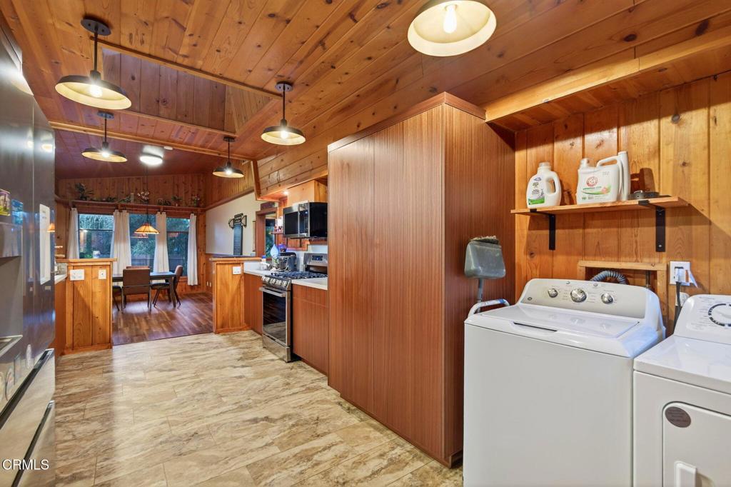 MLS #V1-33304 image #19