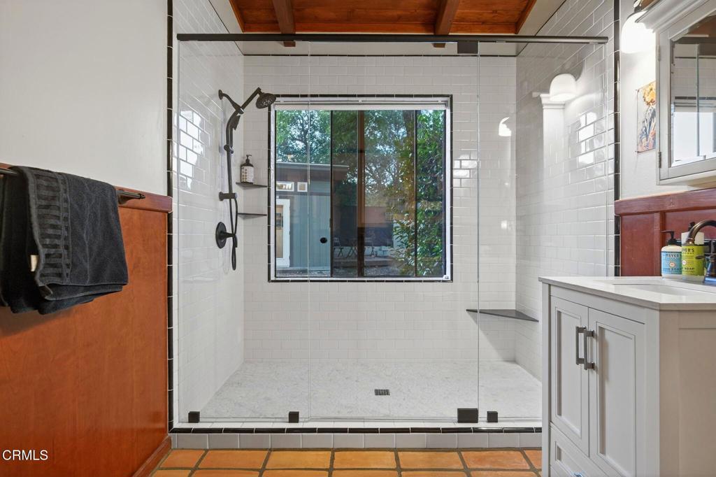 MLS #V1-33304 image #21