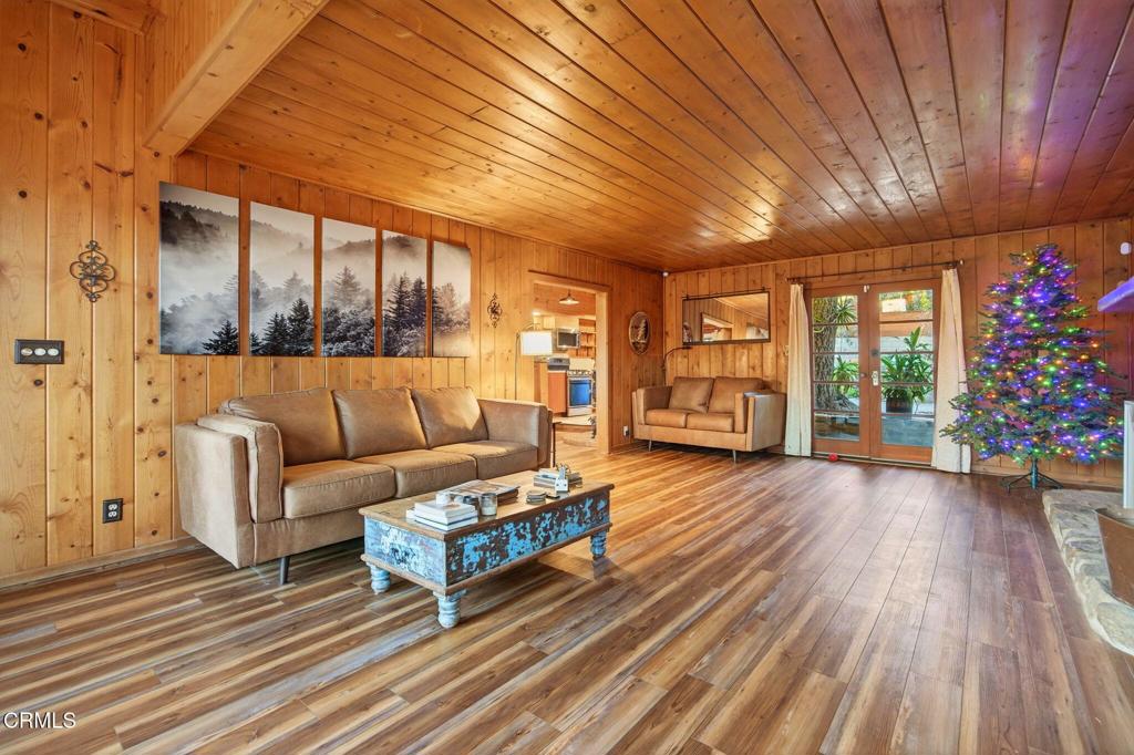 MLS #V1-33304 image #7