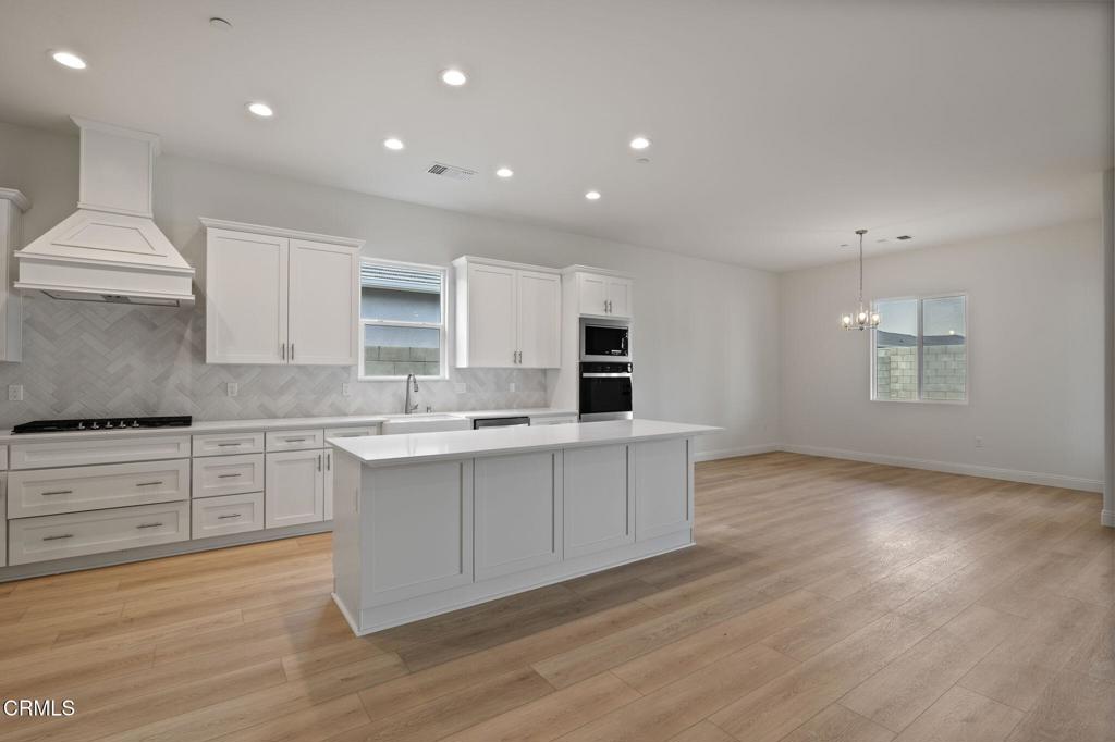 MLS #V1-33306 image #12