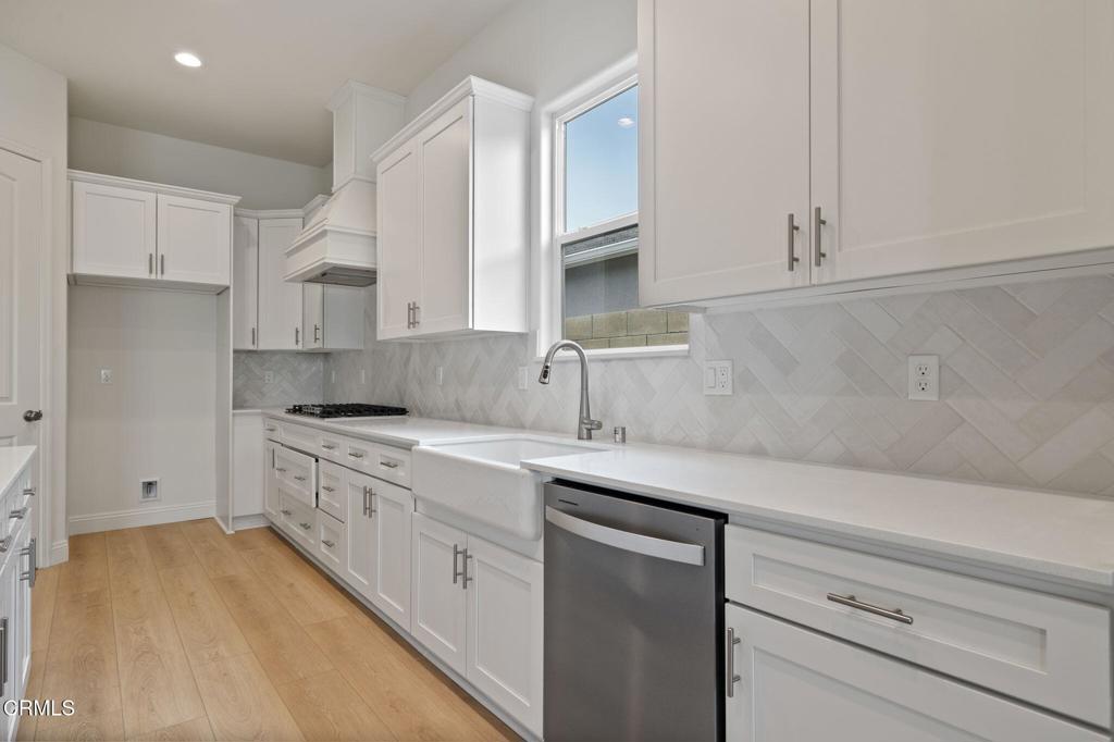 MLS #V1-33306 image #14