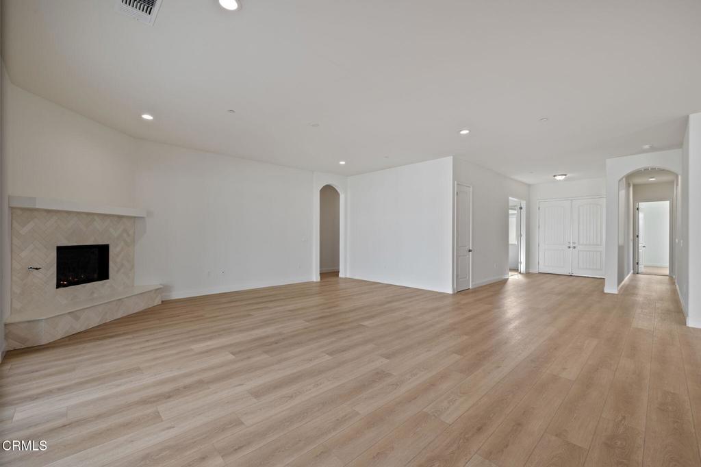 MLS #V1-33306 image #16