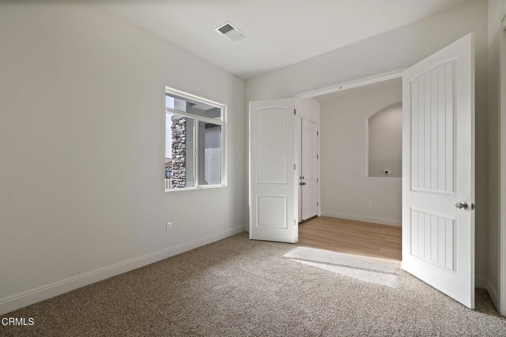 MLS #V1-33306 image #24