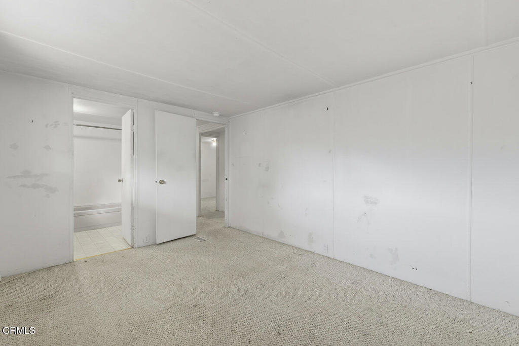 MLS #V1-33307 image #15