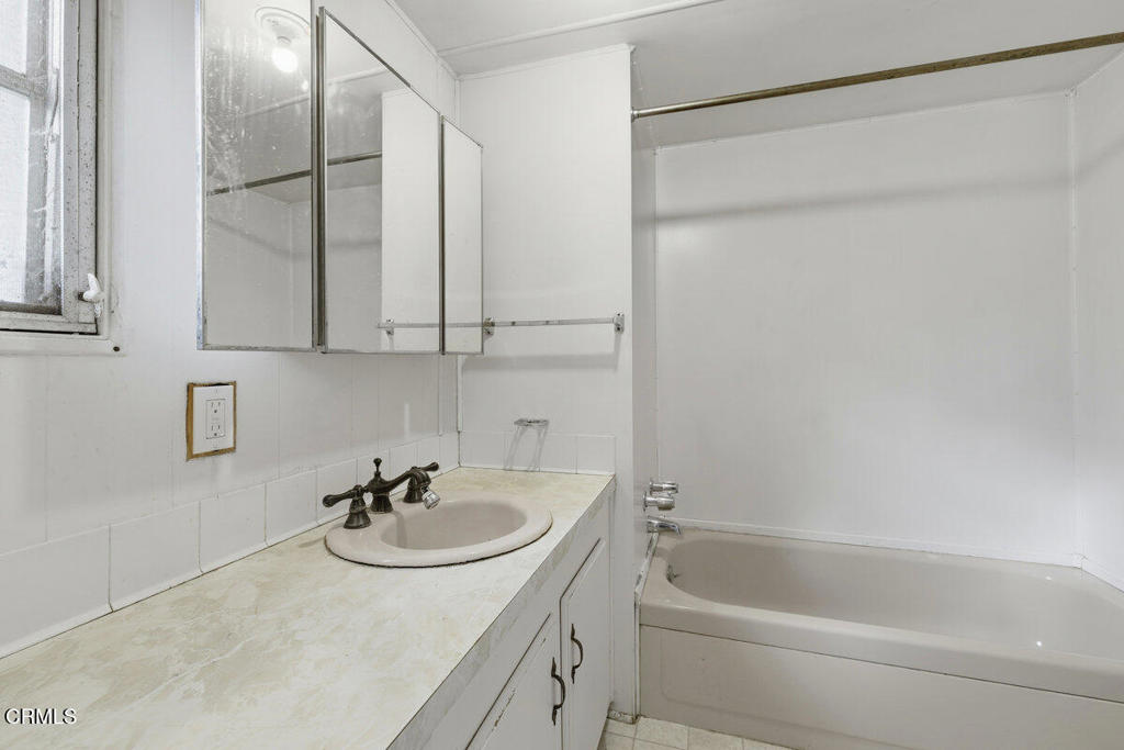 MLS #V1-33307 image #18