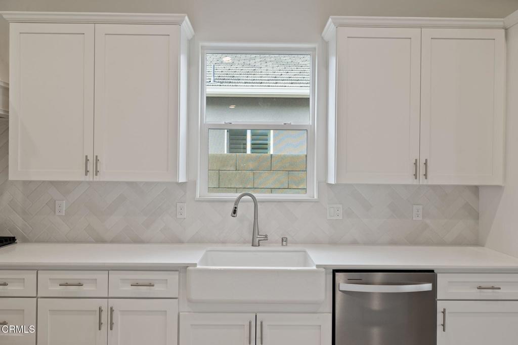 MLS #V1-33310 image #13