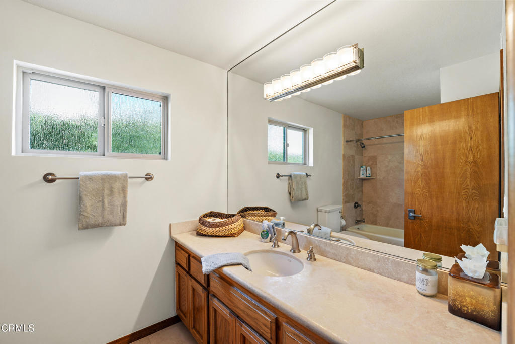 MLS #V1-33314 image #37