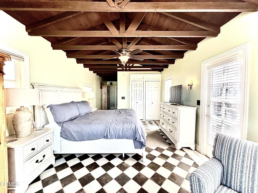 MLS #V1-33315 image #15