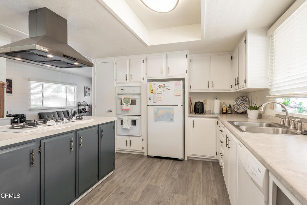 MLS #V1-33319 image #11