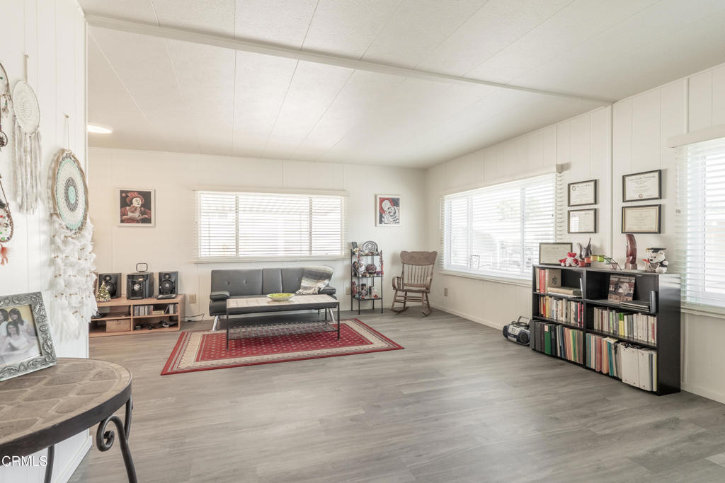 MLS #V1-33319 image #6