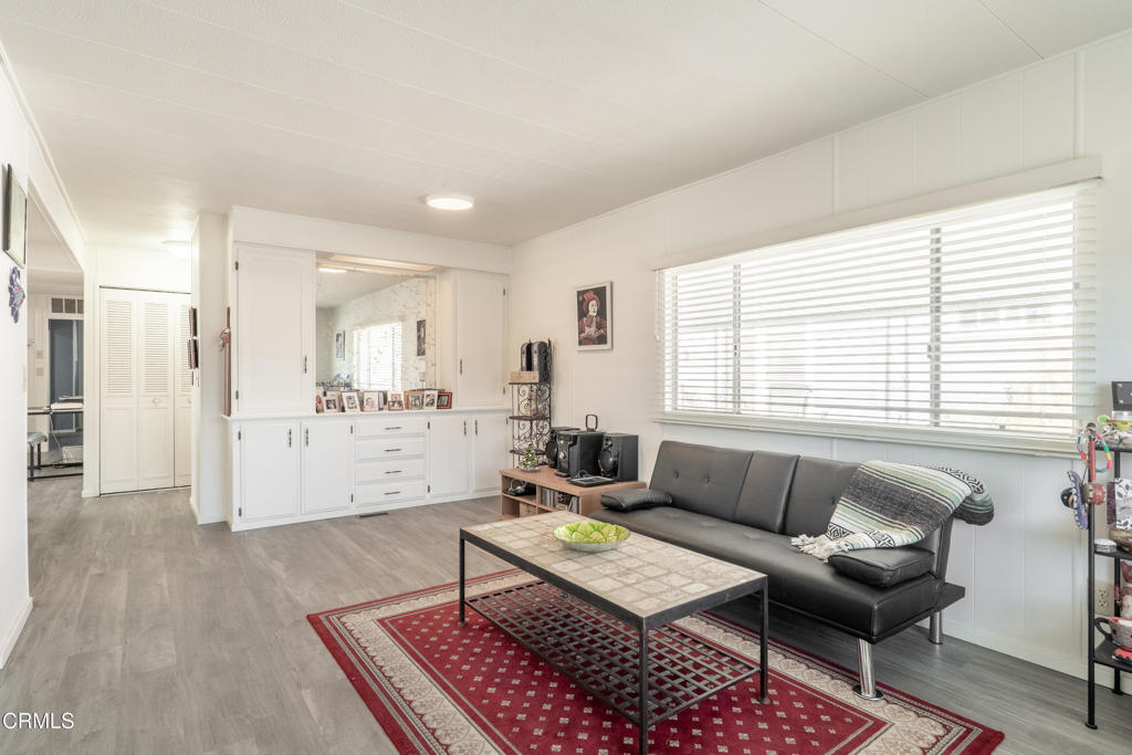 MLS #V1-33319 image #8