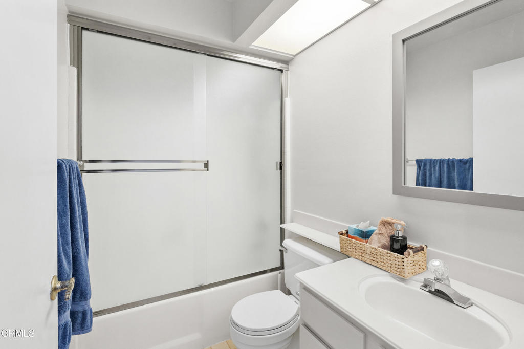 MLS #V1-33323 image #15