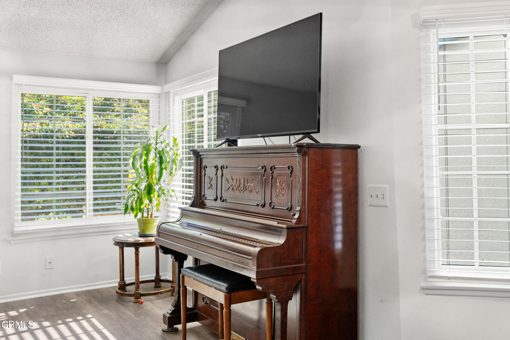 MLS #V1-33323 image #17