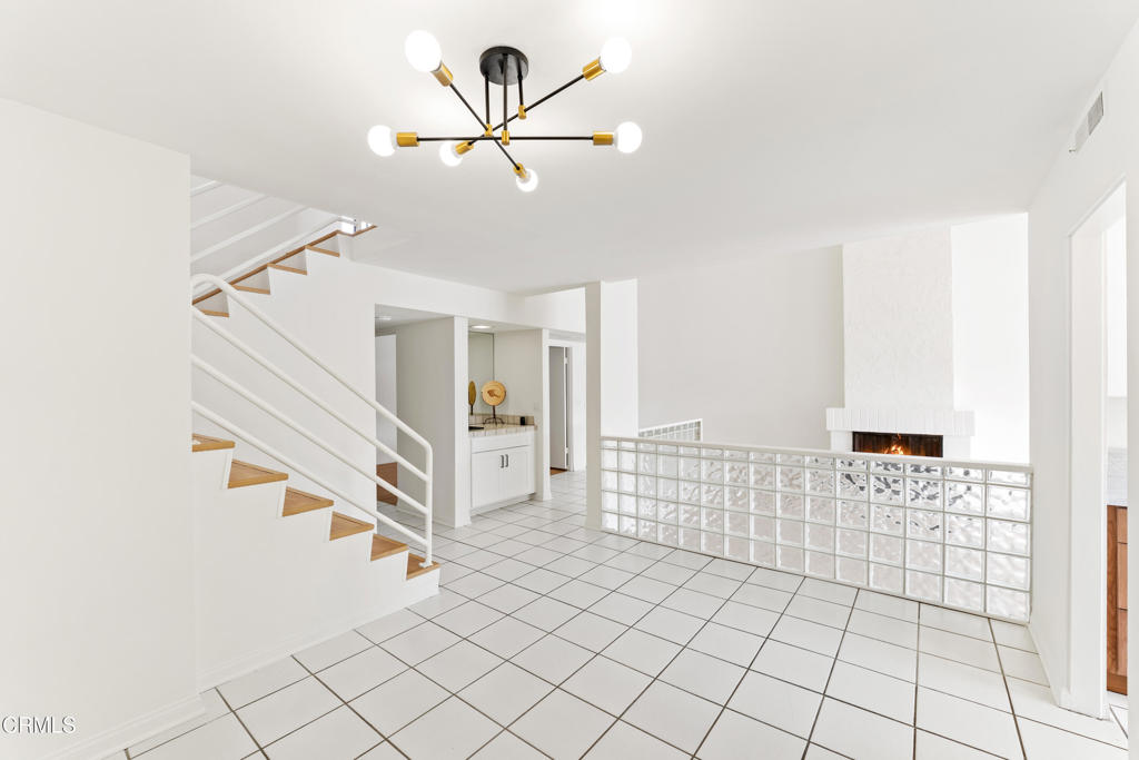 MLS #V1-33330 image #13