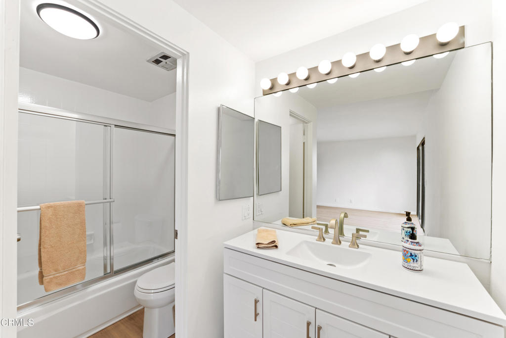 MLS #V1-33330 image #26