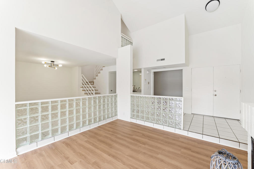 MLS #V1-33330 image #5