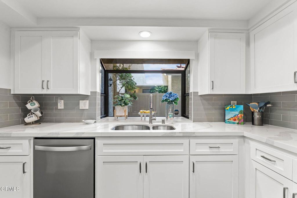 MLS #V1-33333 image #12