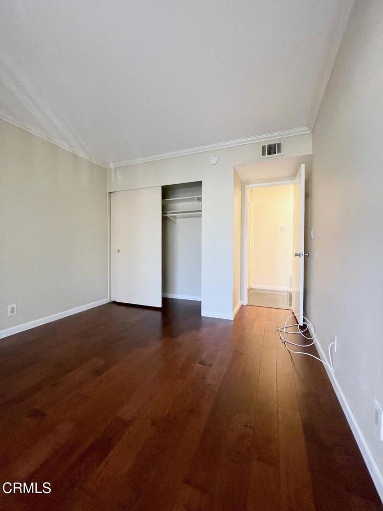 MLS #V1-33334 image #6