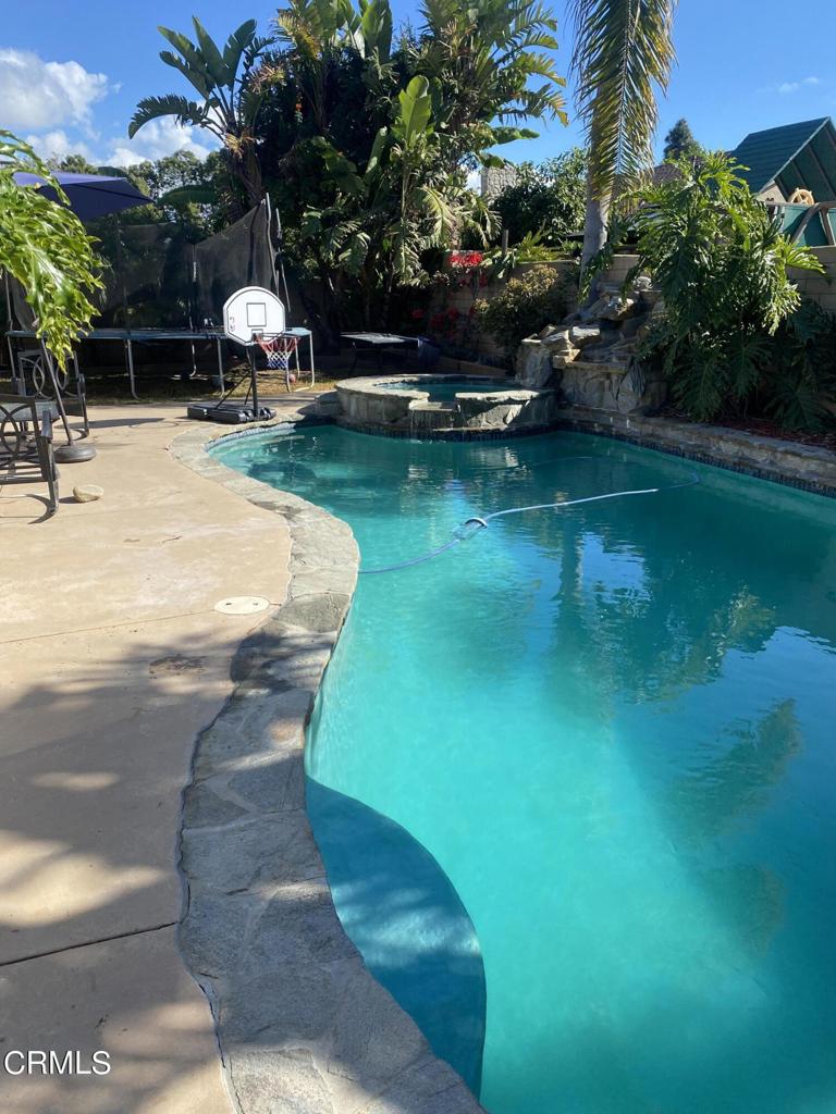 MLS #V1-33337 image #2