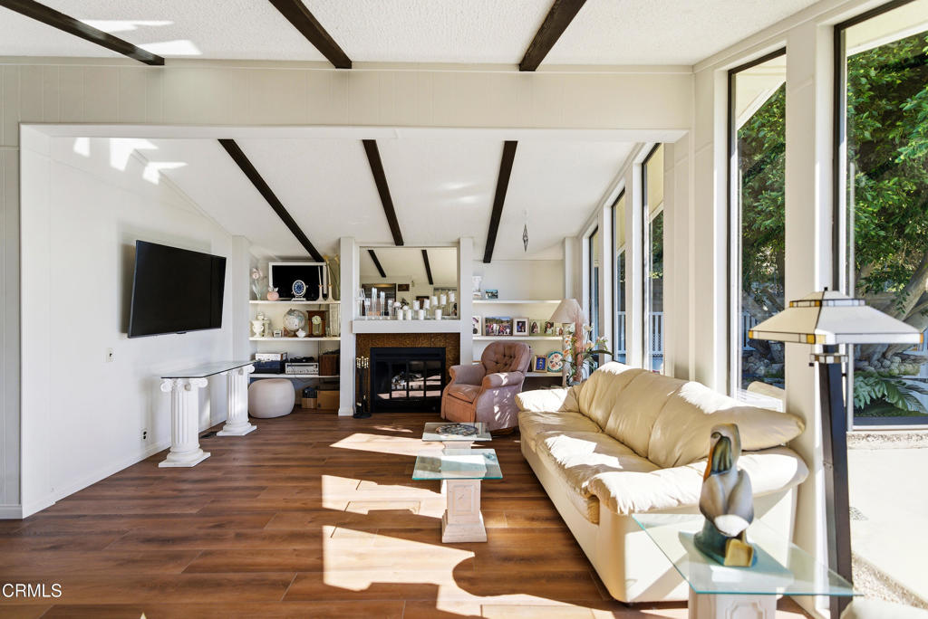 MLS #V1-33340 image #9