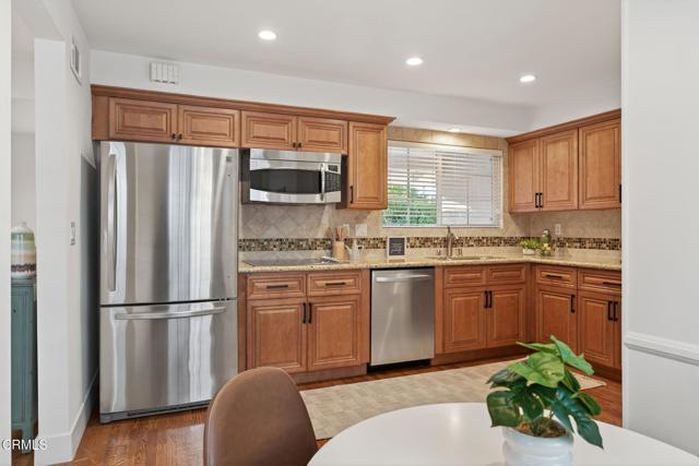 MLS #V1-33341 image #10