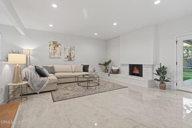 MLS #V1-33341 image #7