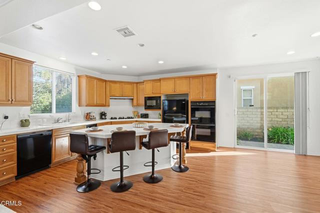 MLS #V1-33342 image #9