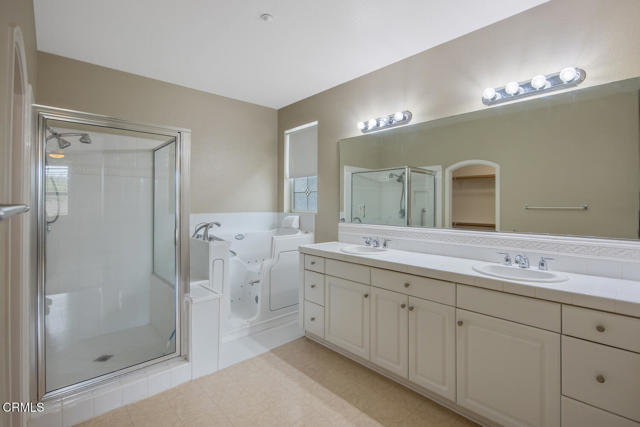 MLS #V1-33348 image #18