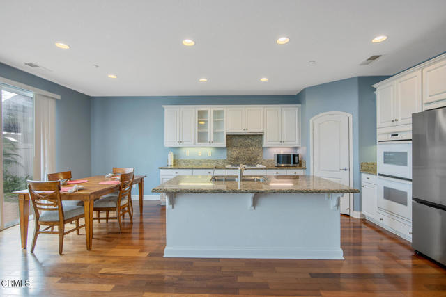 MLS #V1-33348 image #9