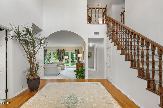 MLS #V1-33351 image #6