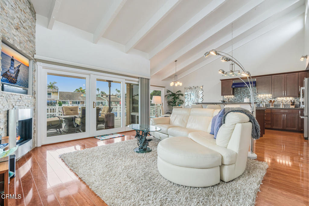 MLS #V1-33354 image #10