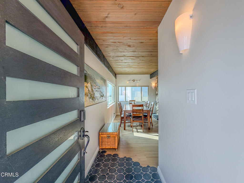 MLS #V1-33357 image #1