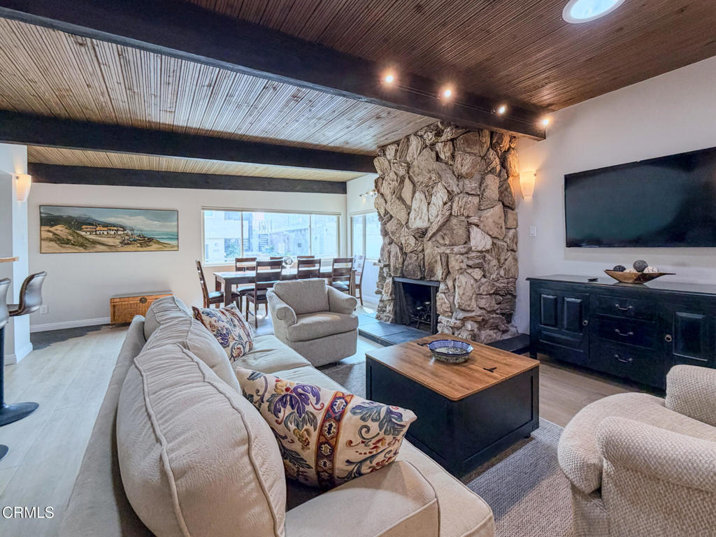 MLS #V1-33357 image #2