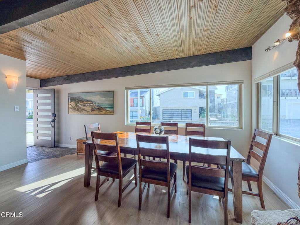 MLS #V1-33357 image #3