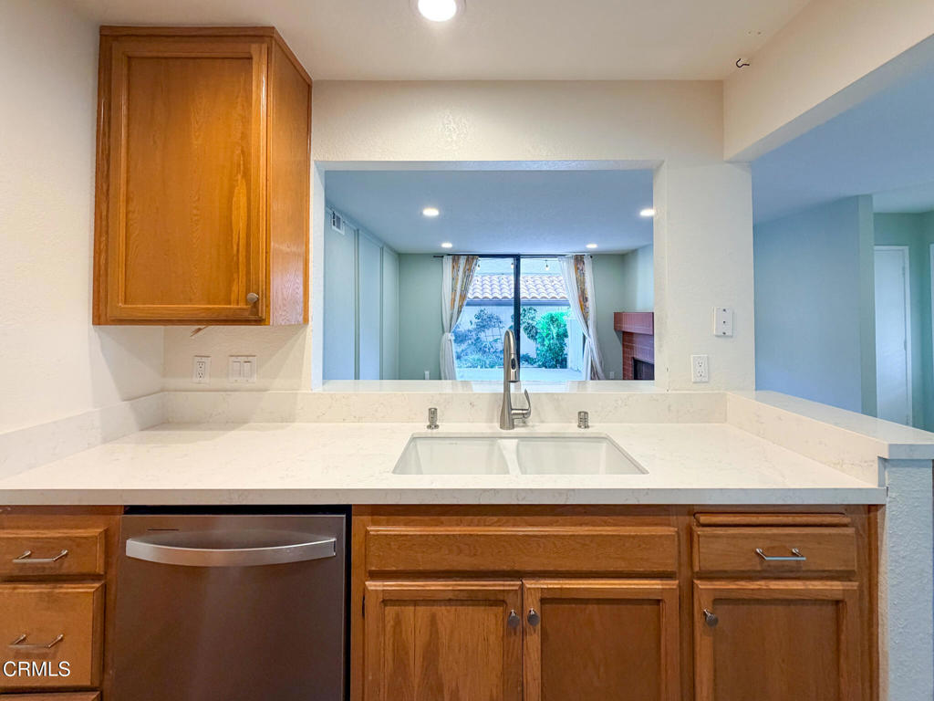 MLS #V1-33358 image #3