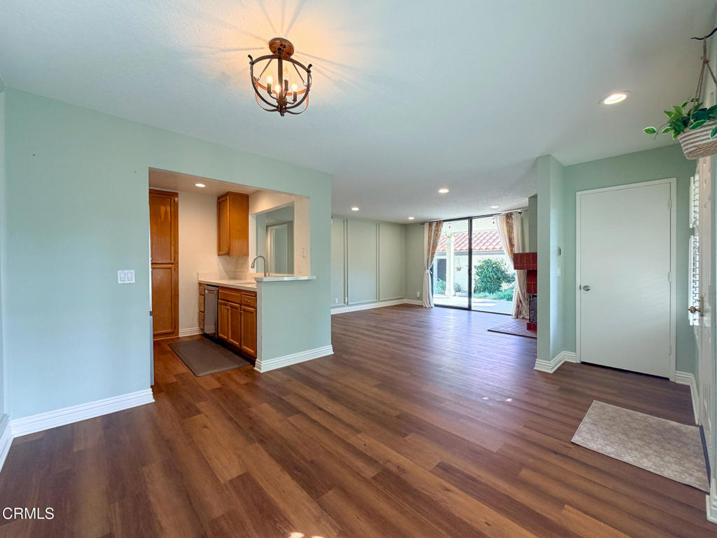 MLS #V1-33358 image #7