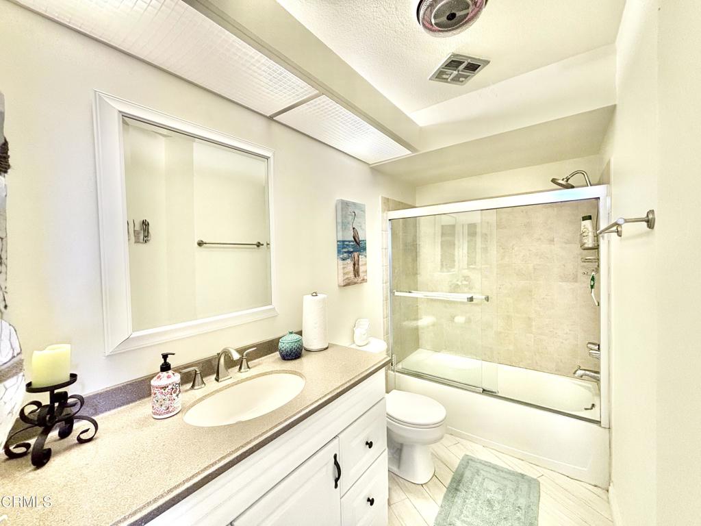 MLS #V1-33360 image #12