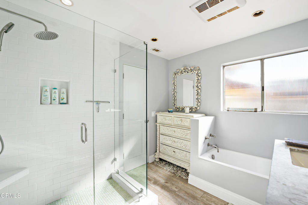 MLS #V1-33363 image #20