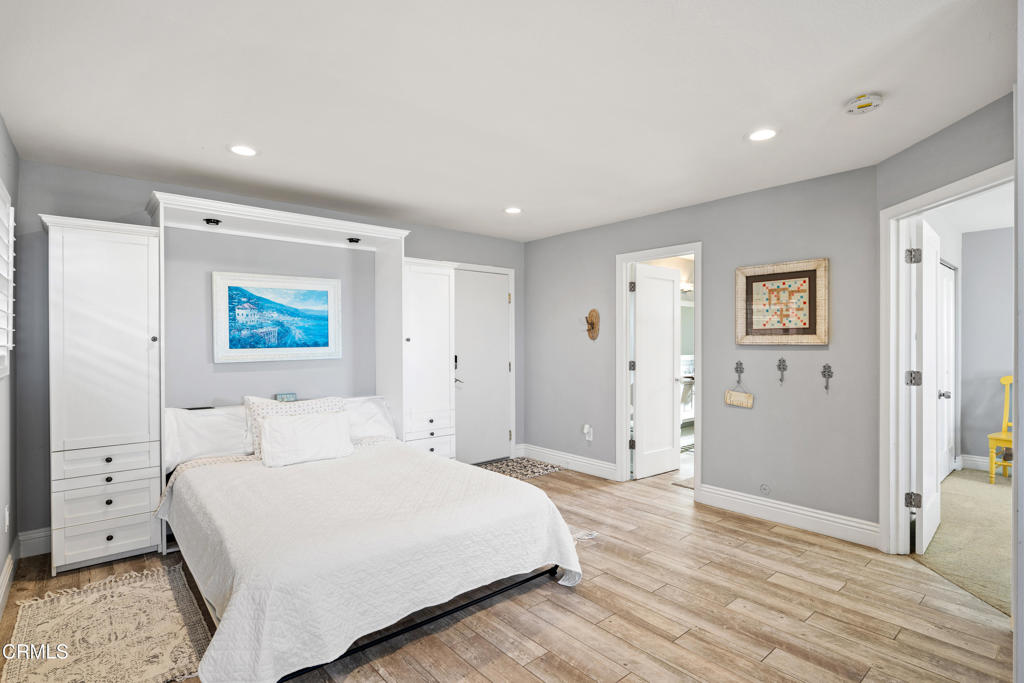 MLS #V1-33363 image #28