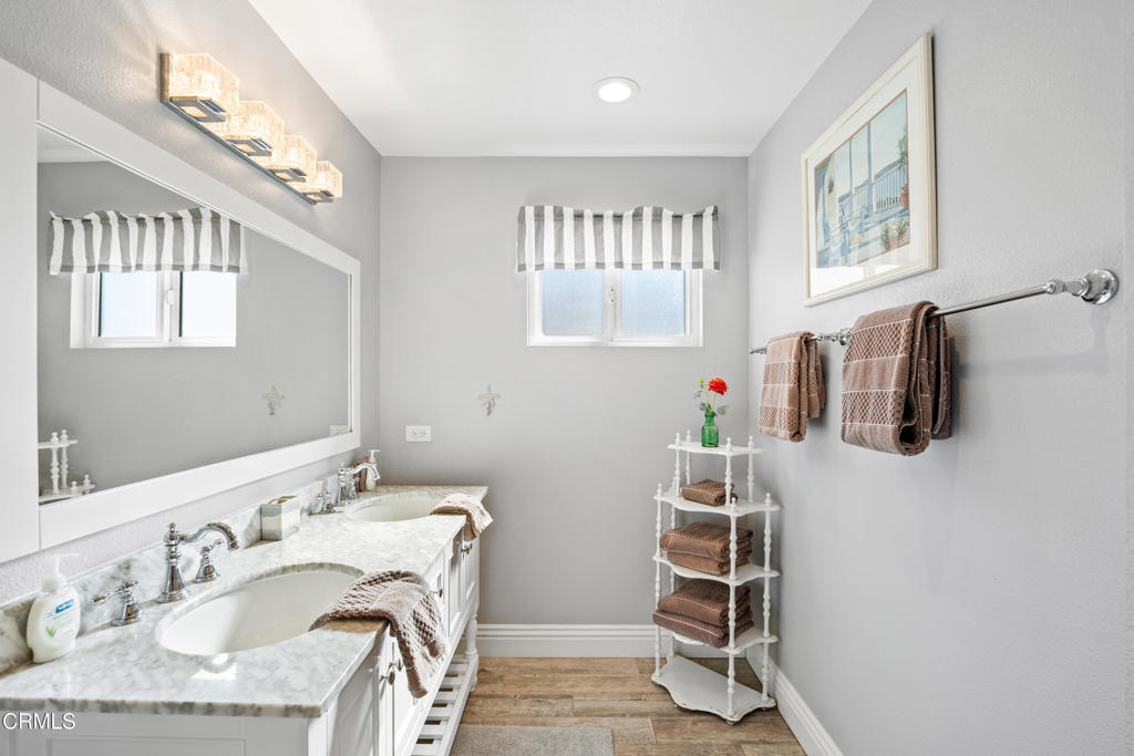 MLS #V1-33363 image #32