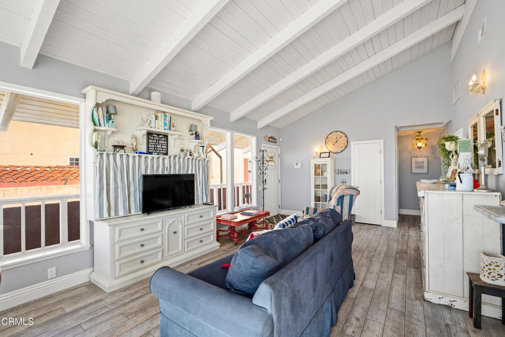 MLS #V1-33363 image #7