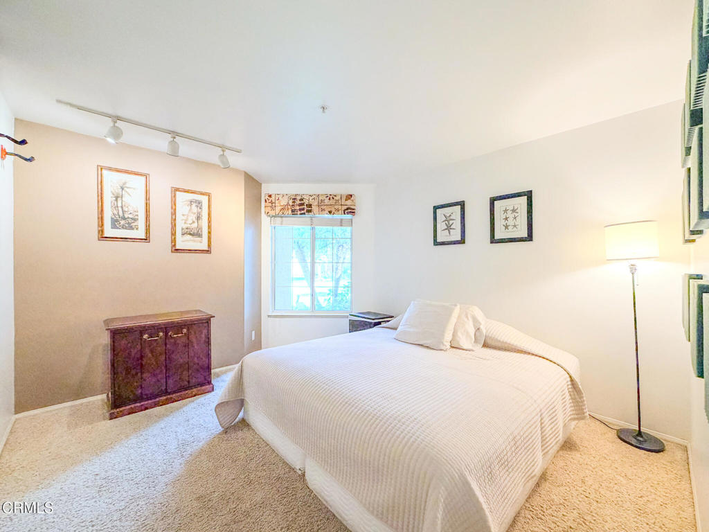 MLS #V1-33367 image #15