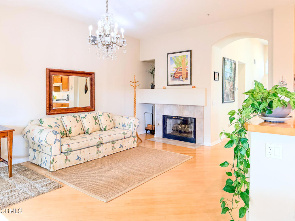 MLS #V1-33367 image #5