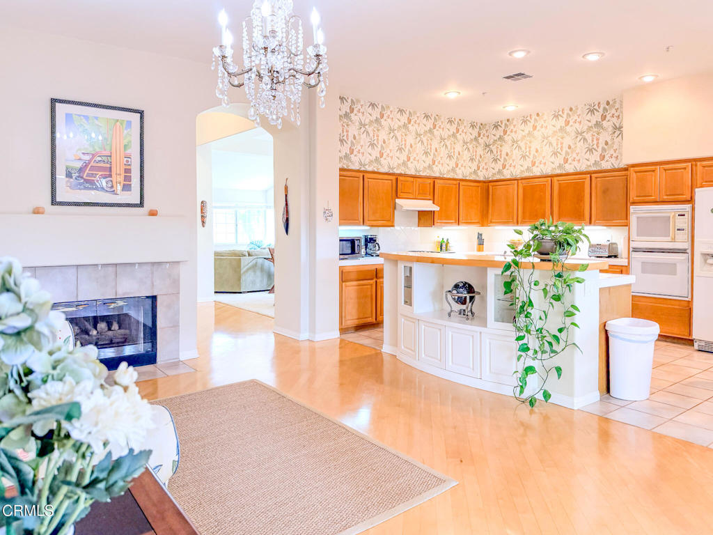 MLS #V1-33367 image #6